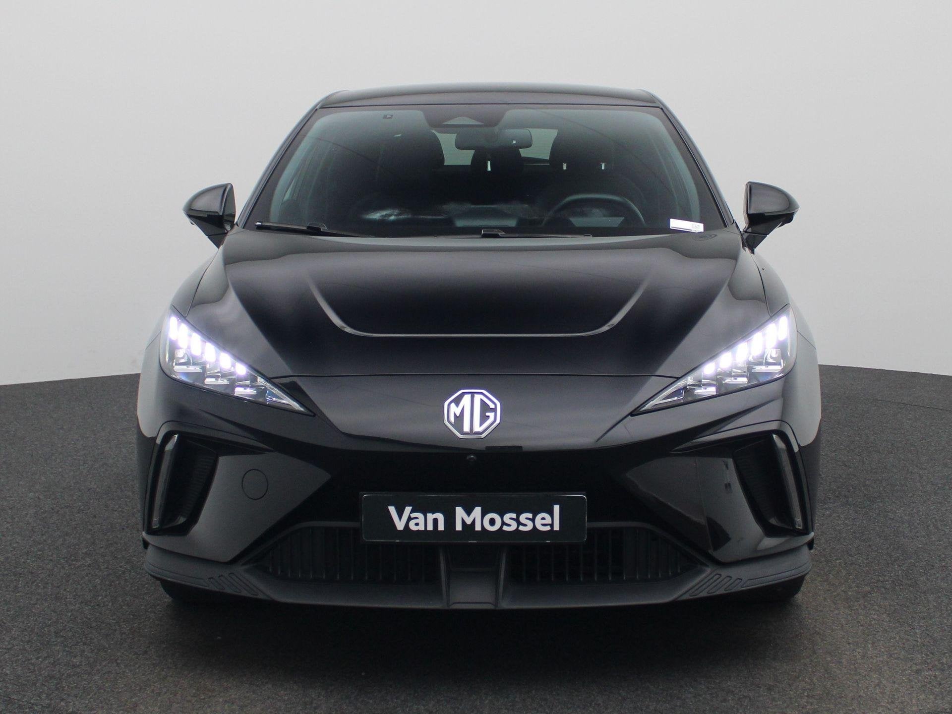 MG 4 Long Range Luxury 64 kWh All-Season banden | Navi | Led, Auto's, MG, Automaat, 12 maanden, Achterwielaandrijving, Gebruikt