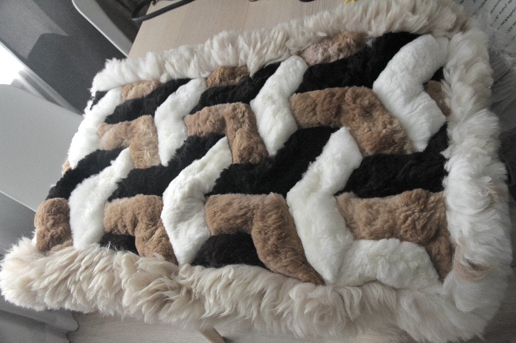 Handgemaakt alpaca‑vacht kleed uit Peru – nieuw, 100 tot 150 cm, Verzenden, Nieuw, Crème