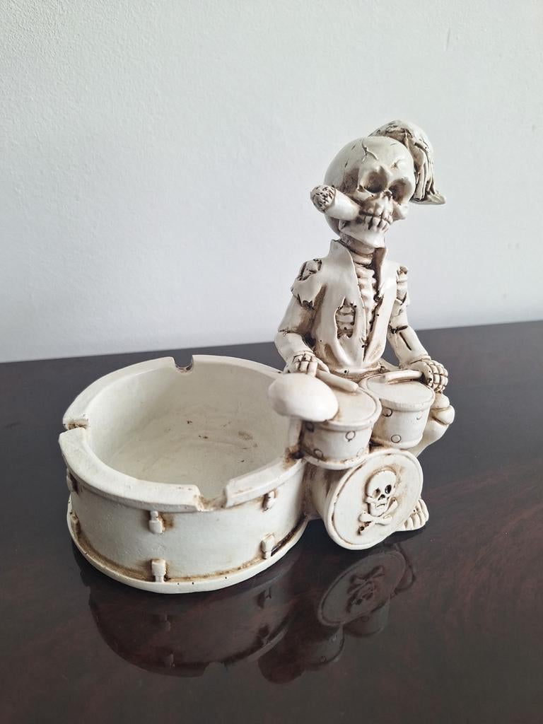Decoratieve asbak met skelet drummer - Uniek design, Overige stijlen, Nieuw, Ophalen of Verzenden, Wit
