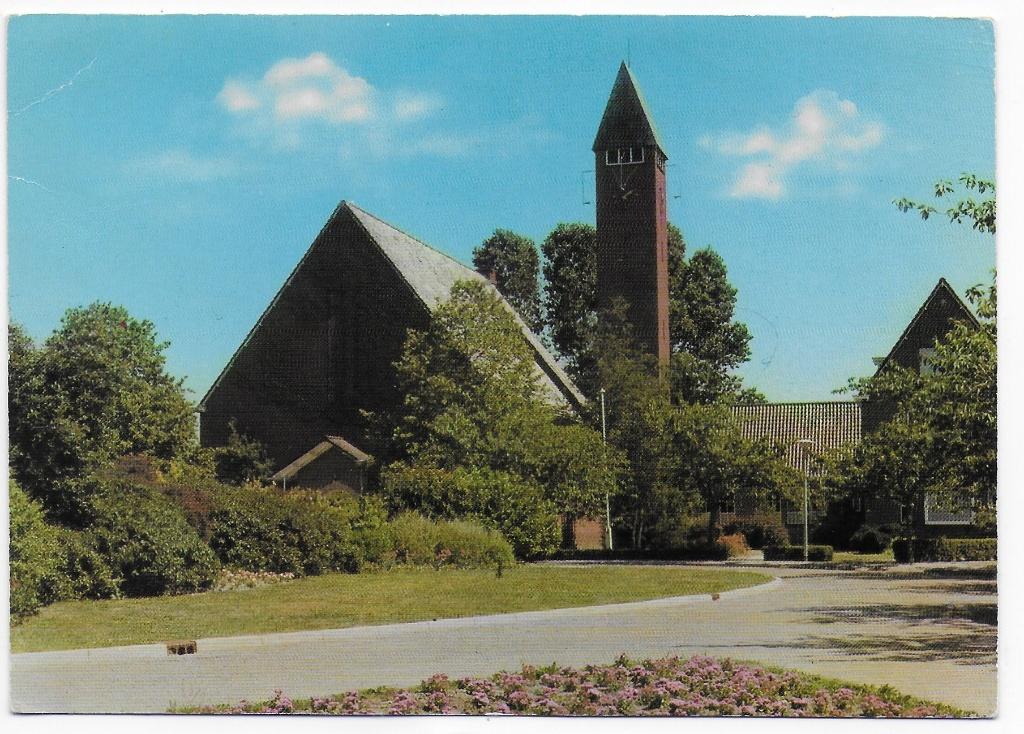 Grijpskerk Geref Kerk    Gelopen Ansichtkaart ( B8219), Ophalen of Verzenden, 1980 tot heden, Gelopen