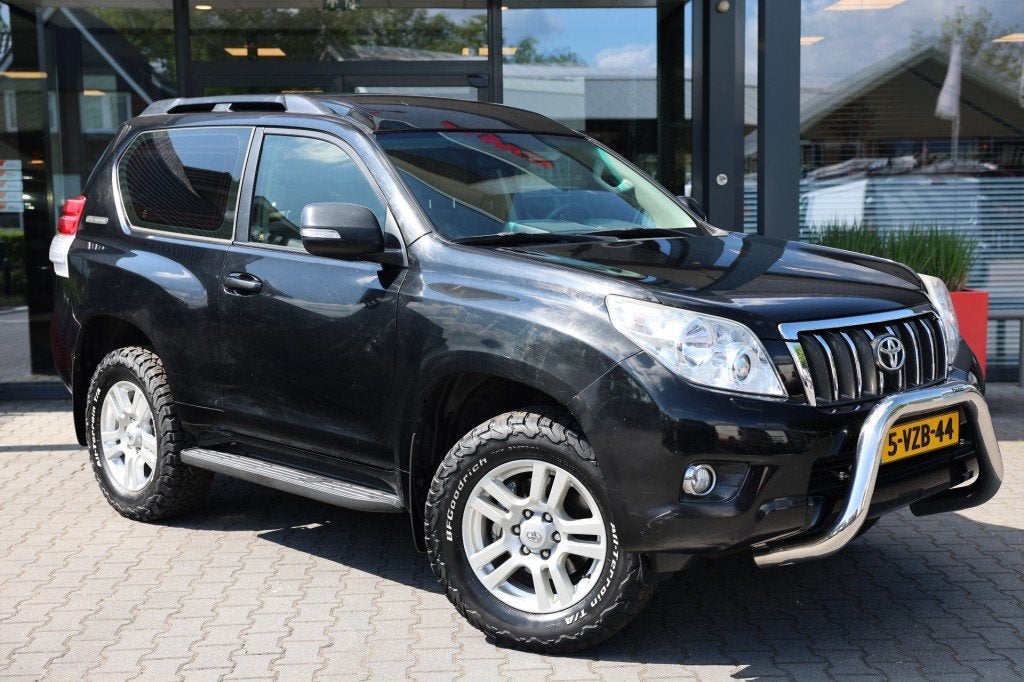 Toyota LANDCRUISER 150 3.0 D-4D 3DRS LX A/T VAN MARGE, 4 cilinders, Zwart, Origineel Nederlands, Bedrijf