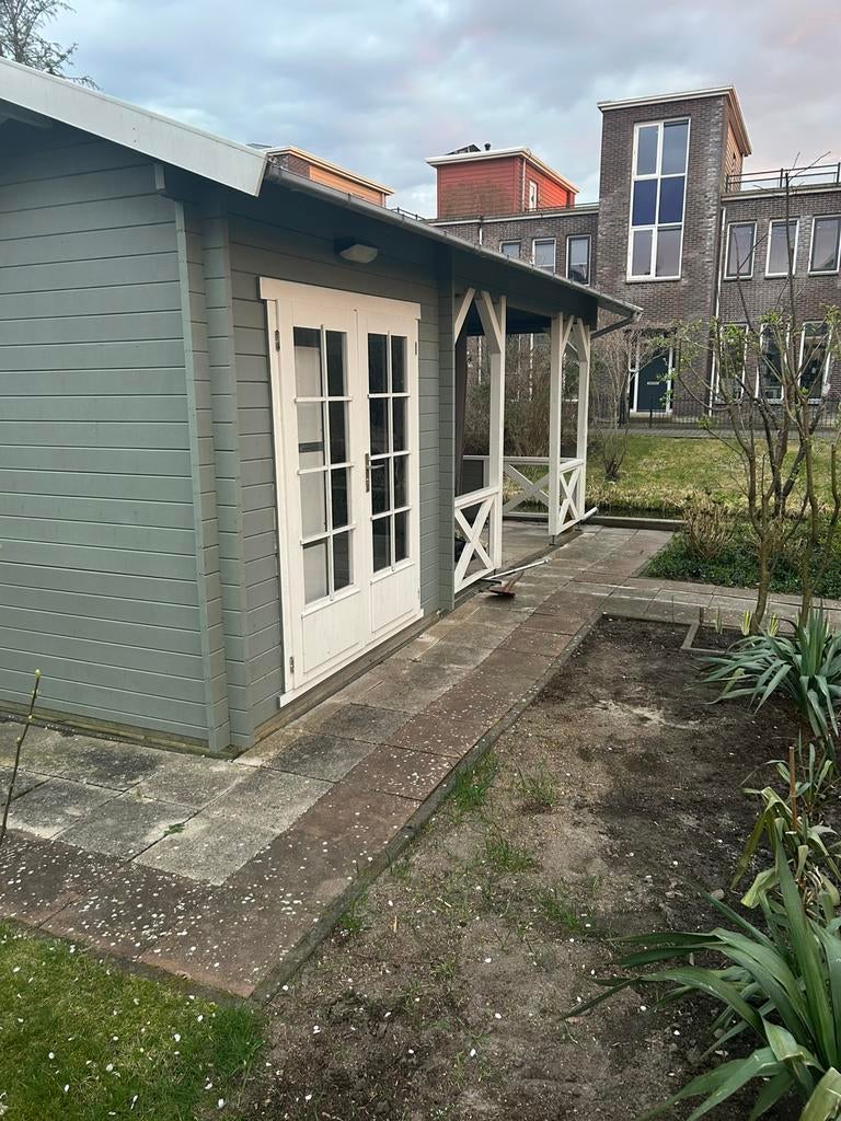 Een tuinhuis in uitstekende staat., Tuin en Terras, Tuinhuizen, 200 tot 400 cm, Tuinhuis, Ophalen of Verzenden, Zo goed als nieuw