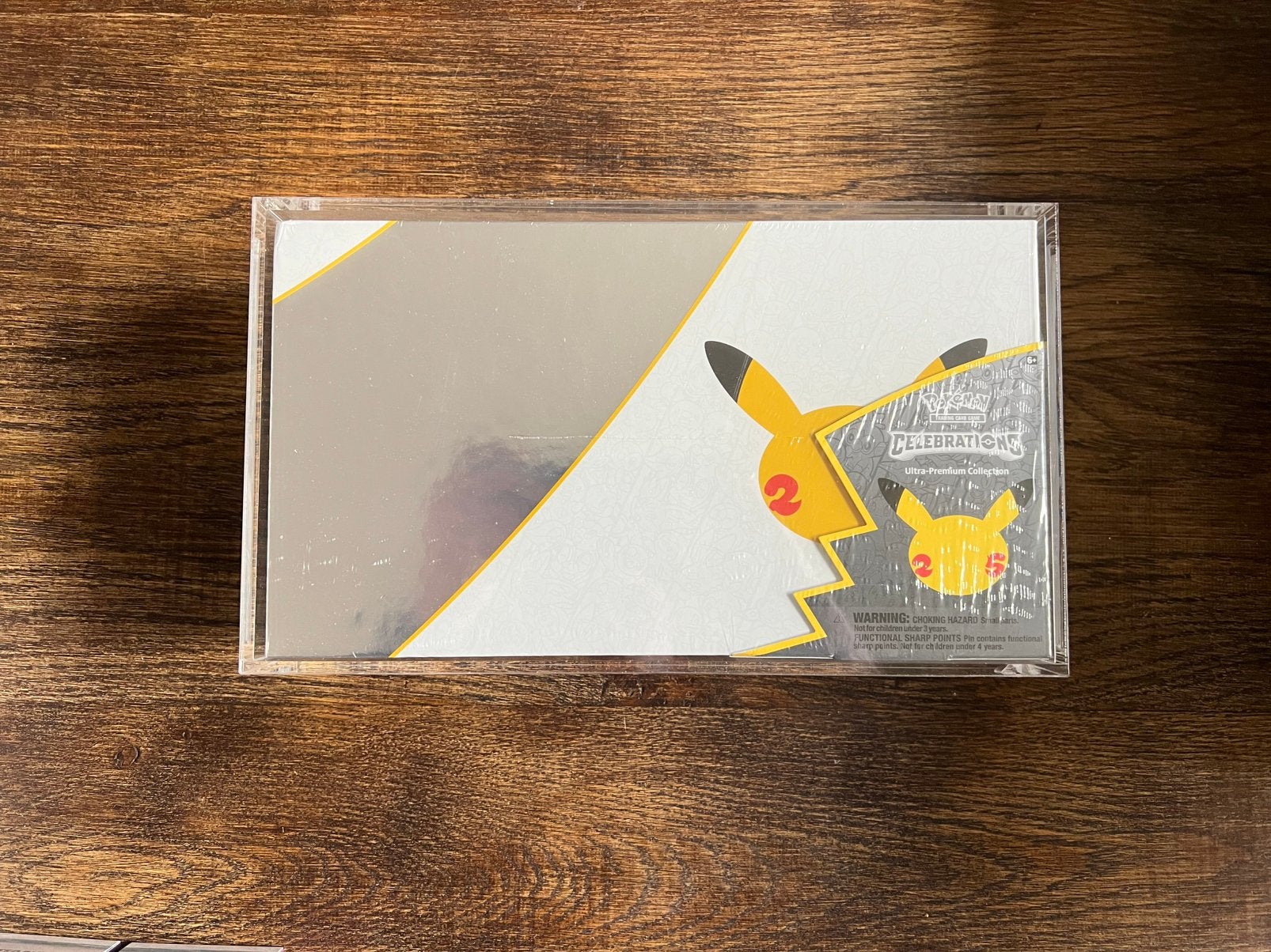 Pokemon 25th Celebrations Ultra Premium Collection, Ophalen of Verzenden, Nieuw
