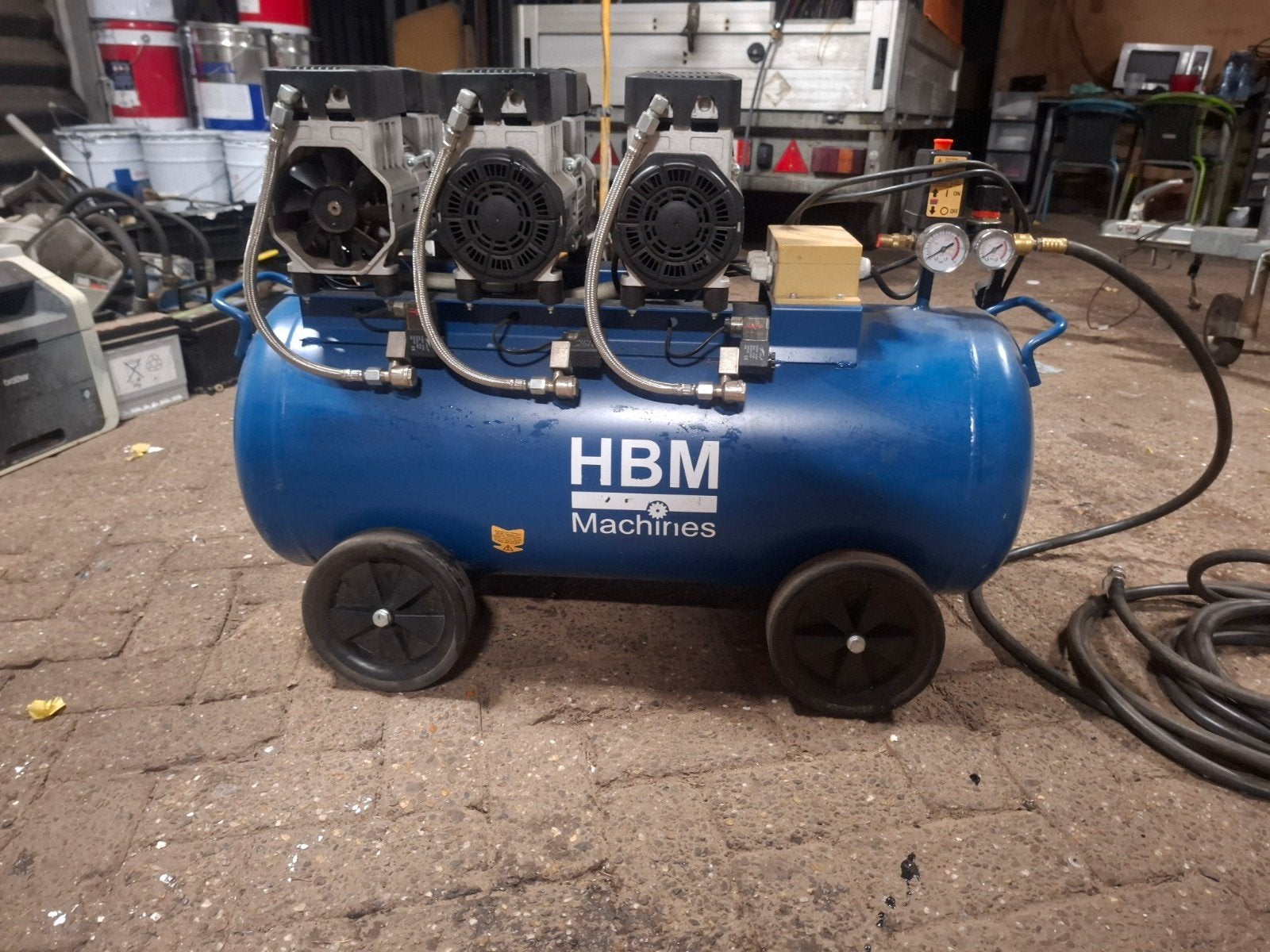 HBM Machines Compressor - Zo goed als nieuw, Zo goed als nieuw, Onbekend, HBM Machines, Mobiel