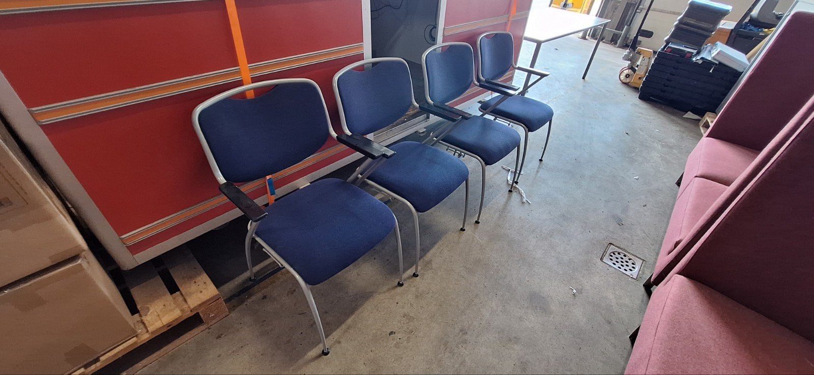 Set van 4 blauwe vergaderstoelen kantinestoelen, Huis en Inrichting, Stoelen, Ophalen, Gebruikt, Blauw, Vergaderstoelen, Kantoorstoelen