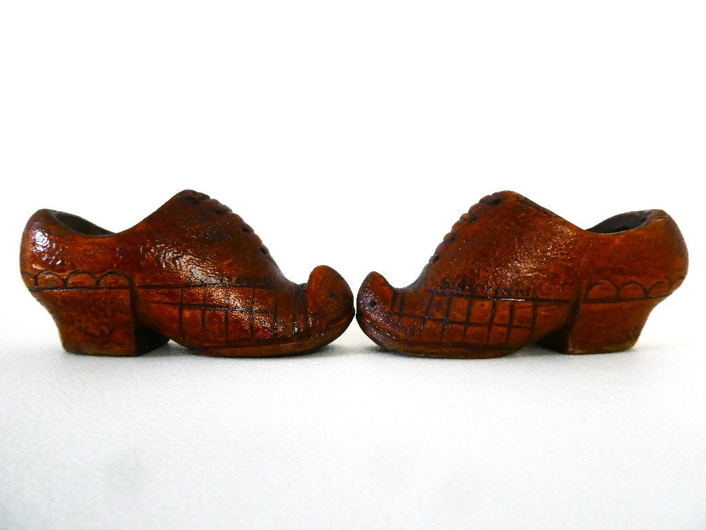 Aandenken uit St. Antonius Brabant klompjes klomp klompen, Houtsnijwerk, Minder dan 20 cm, Ophalen of Verzenden, Handgemaakt
