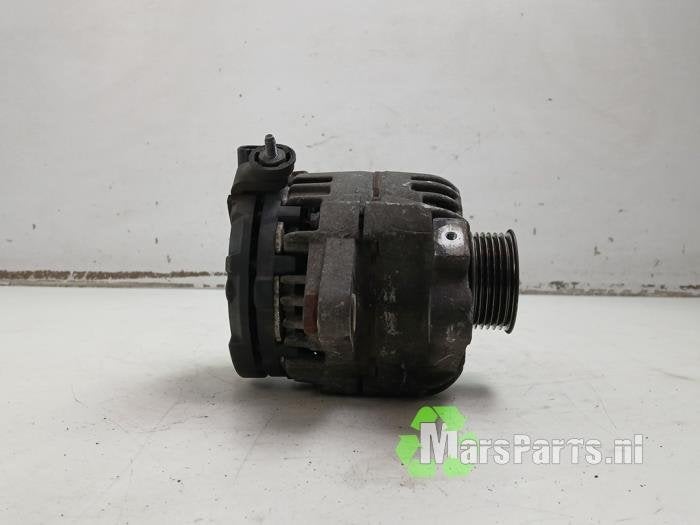 Dynamo van een Toyota Yaris, Gebruikt, -, -, Ophalen of Verzenden