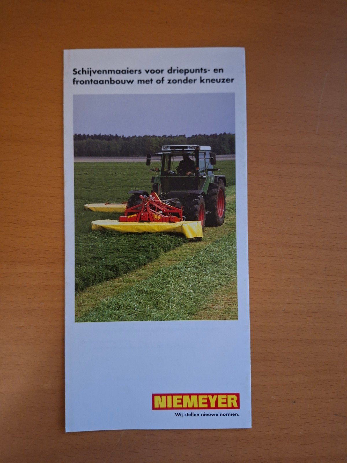 Foldertje Niemeyer schijvenmaaiers, Ophalen of Verzenden, Gelezen, Tractor en Landbouw