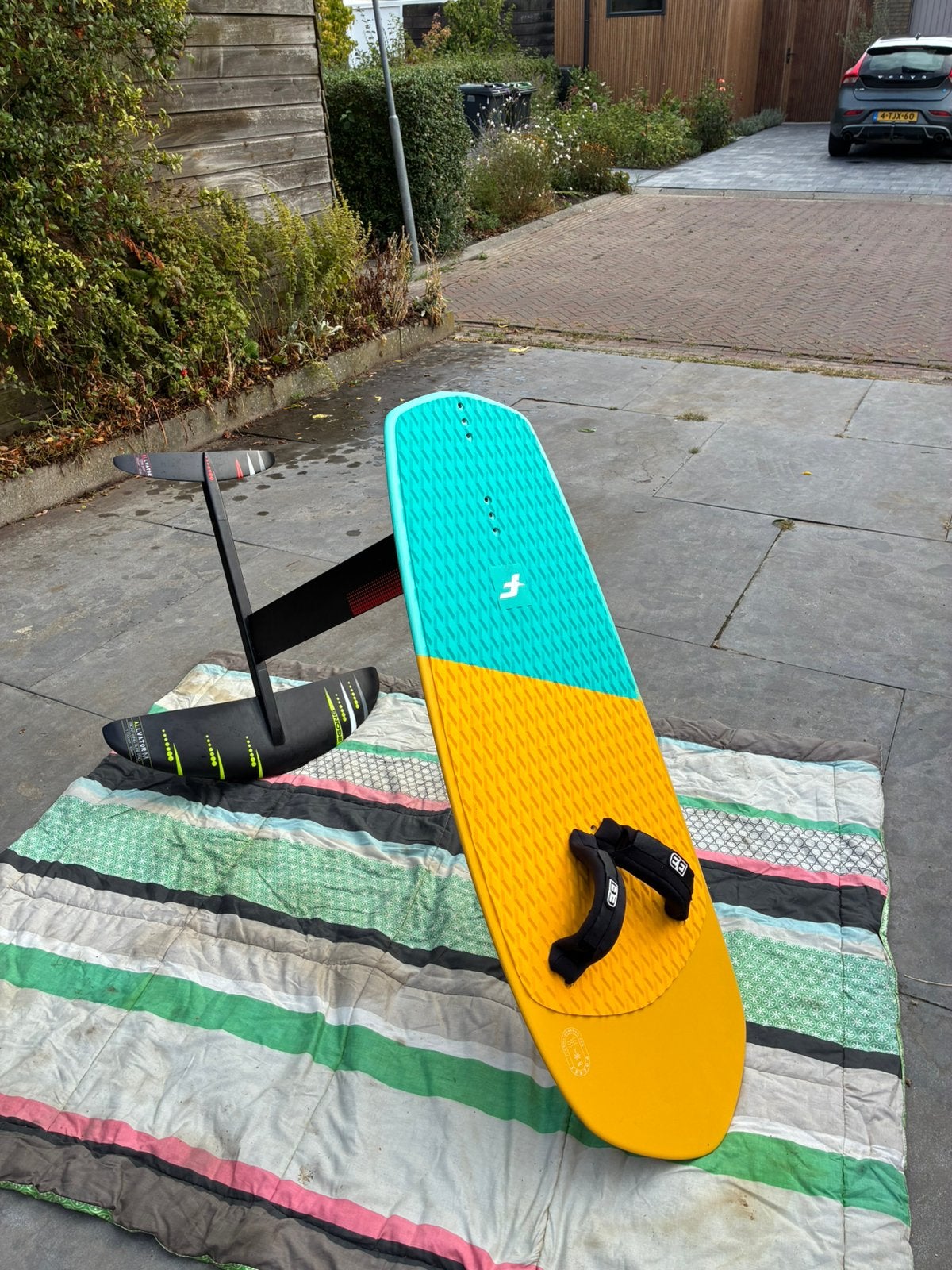 Kitefoil f one 120 pocket gong 1100 cm2 wing 80 cm mast, Geen board, Ophalen of Verzenden, Zo goed als nieuw