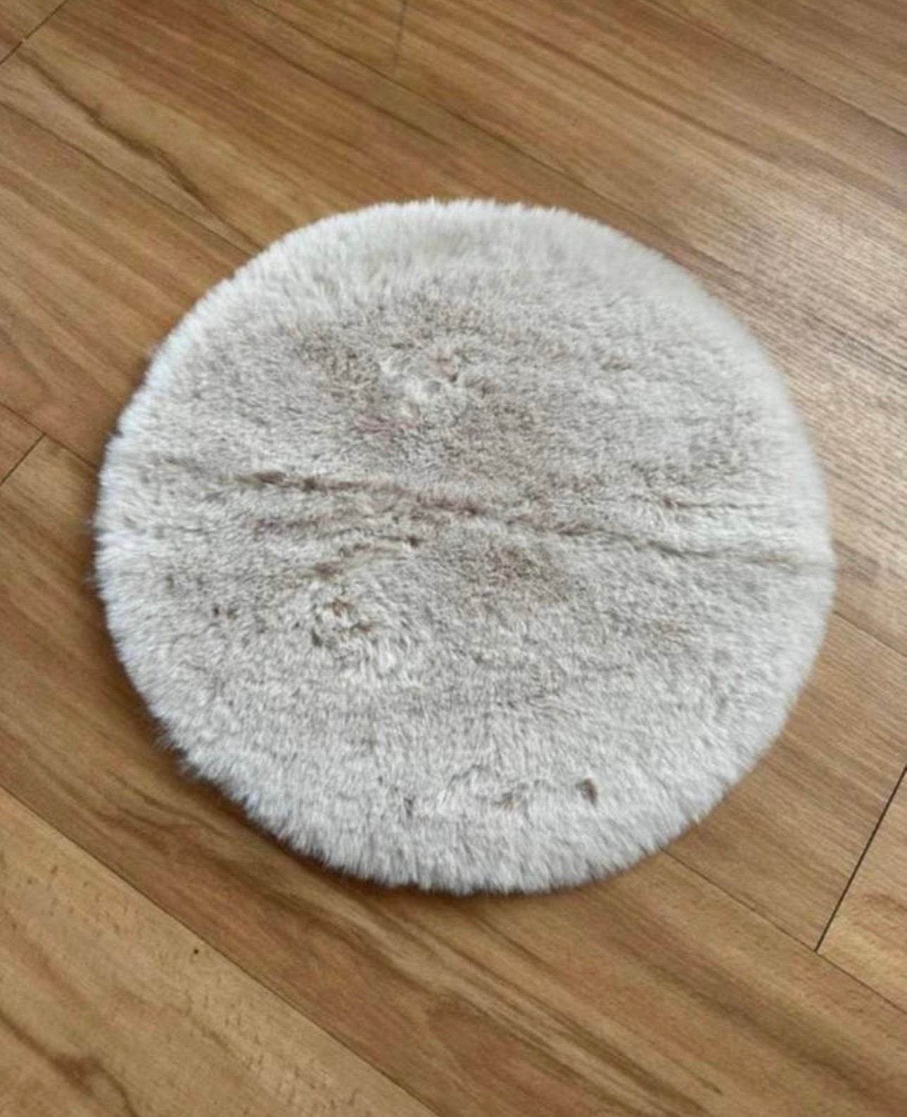 Klein rond kleed met nep vacht - zwart - diameter 37 cm, Ophalen of Verzenden, Zo goed als nieuw
