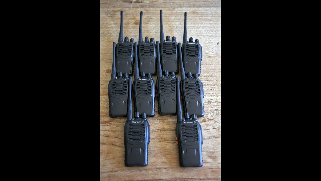 Baofeng BF-888S 10x met alle accessoires € 375,00, Telecommunicatie, Met broekklem, 5 tot 15 km, Nieuw, Ophalen of Verzenden