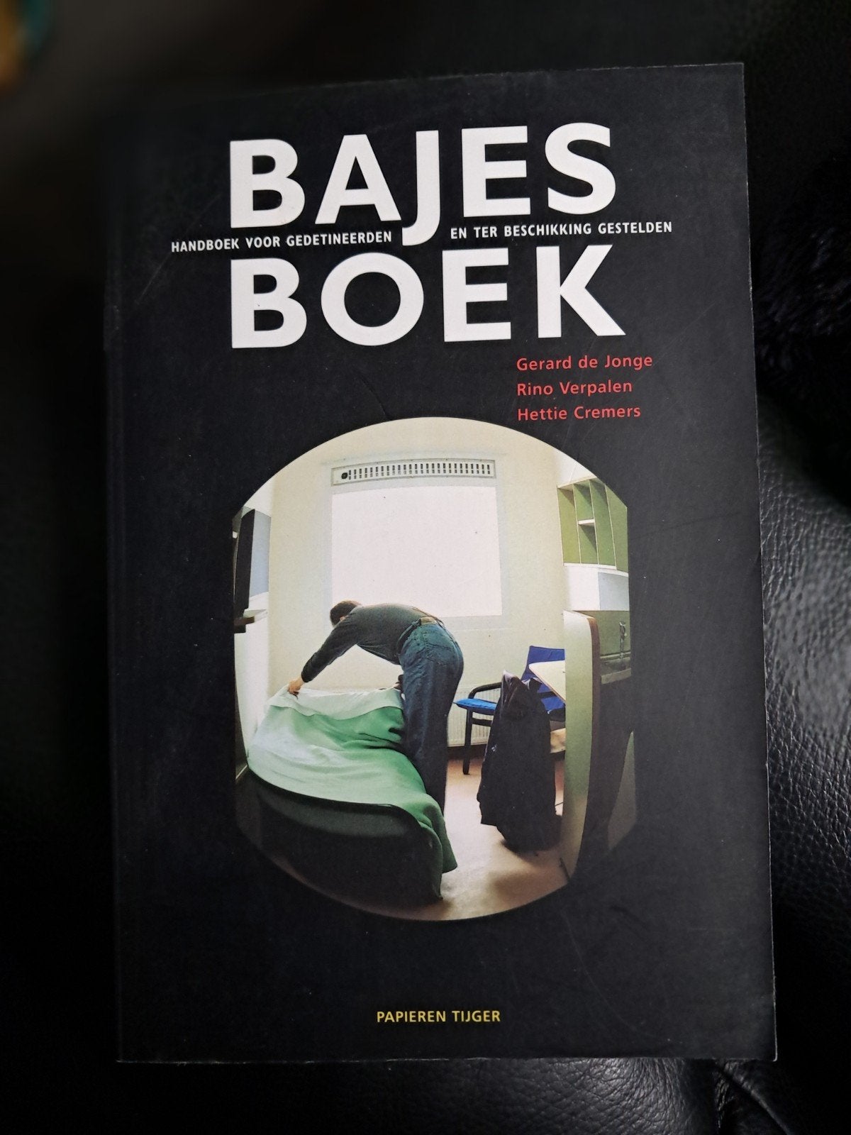 Bajesboek Handboek voor gedetineerden en TBS cliënten., Ophalen of Verzenden, Zo goed als nieuw