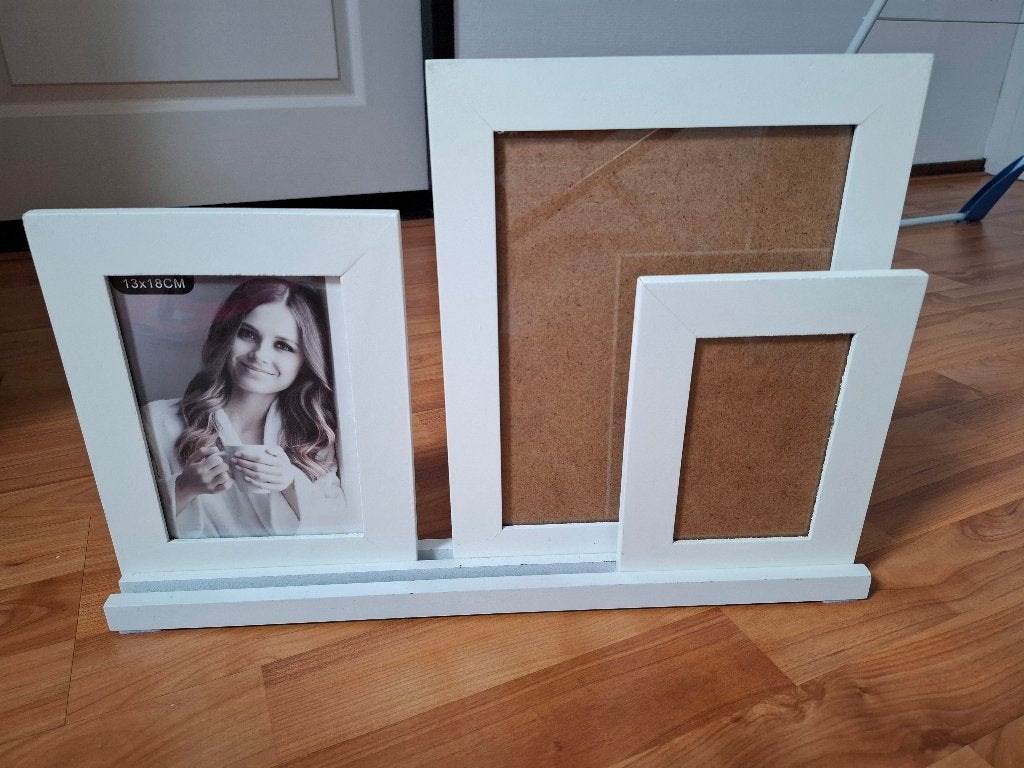 Nieuw drie foto lijsten in plankje, Audio, Tv en Foto, Fotografie | Fotolijsten, Nieuw, Standaard fotolijst, Ophalen of Verzenden