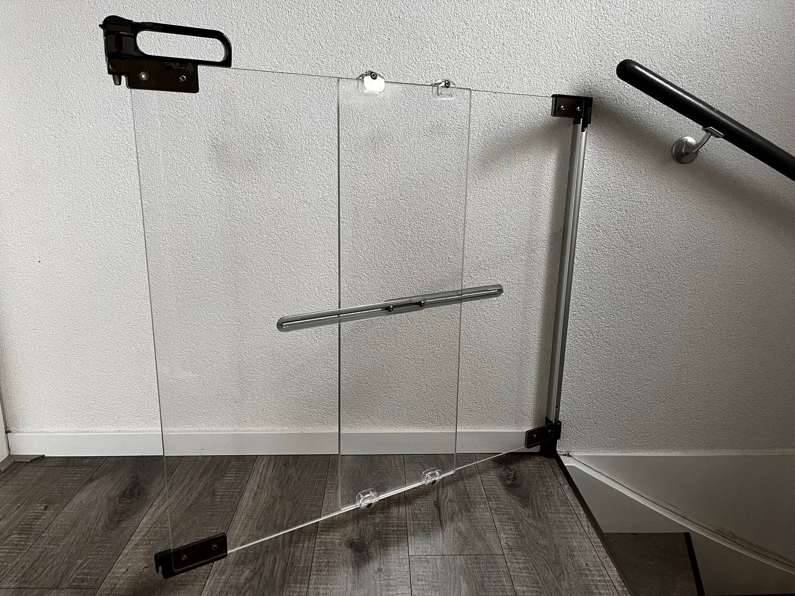 Childwood traphekje plexiglas - breedte verstelbaar, Ophalen, Overige materialen, Gebruikt, Schroefhekje