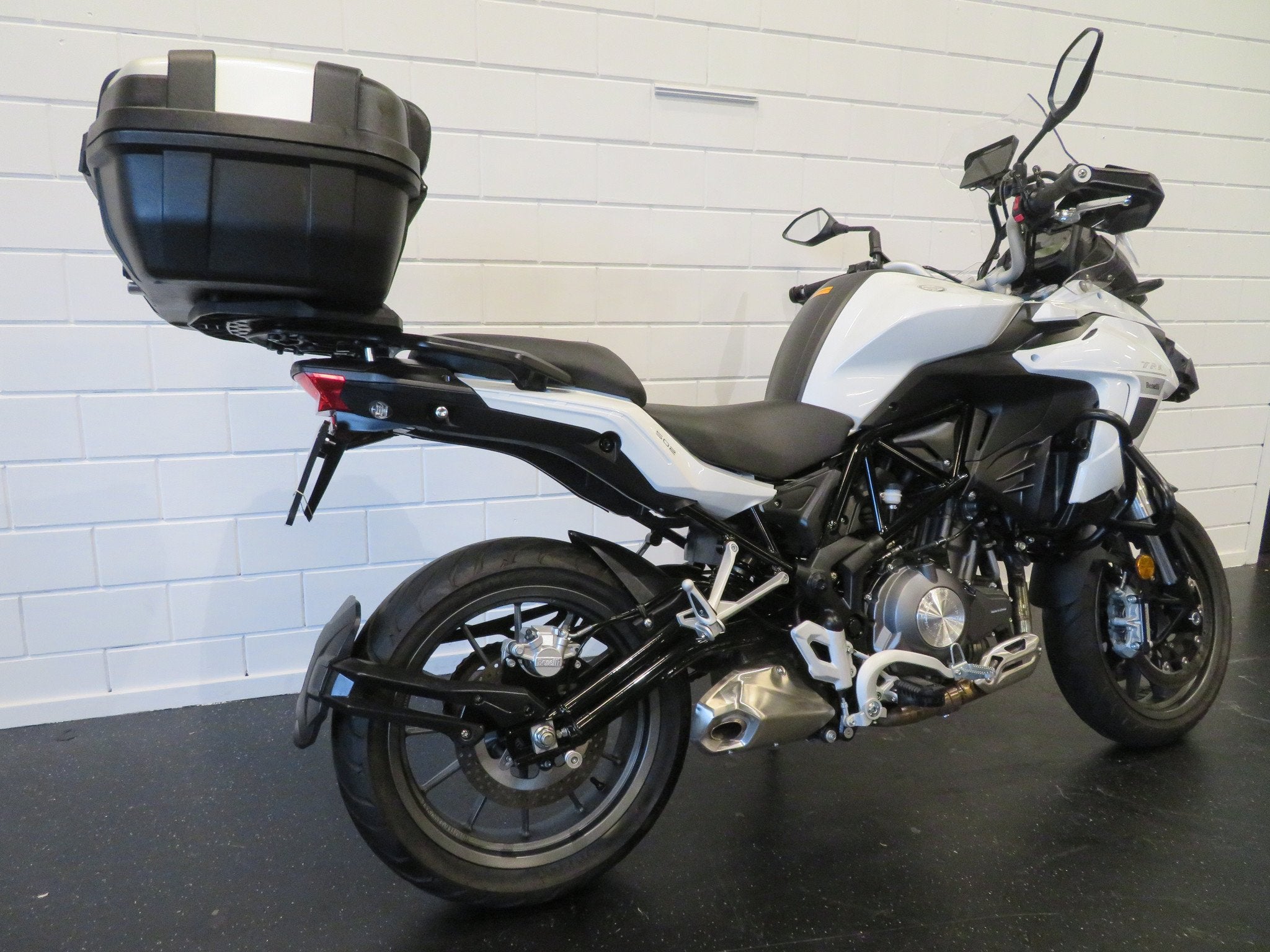 Benelli TRK 502 X ZEER FRAAI TOPCASE (bj 2020), Motoren, Motoren | Benelli, Bedrijf, Toermotor, 500 cc