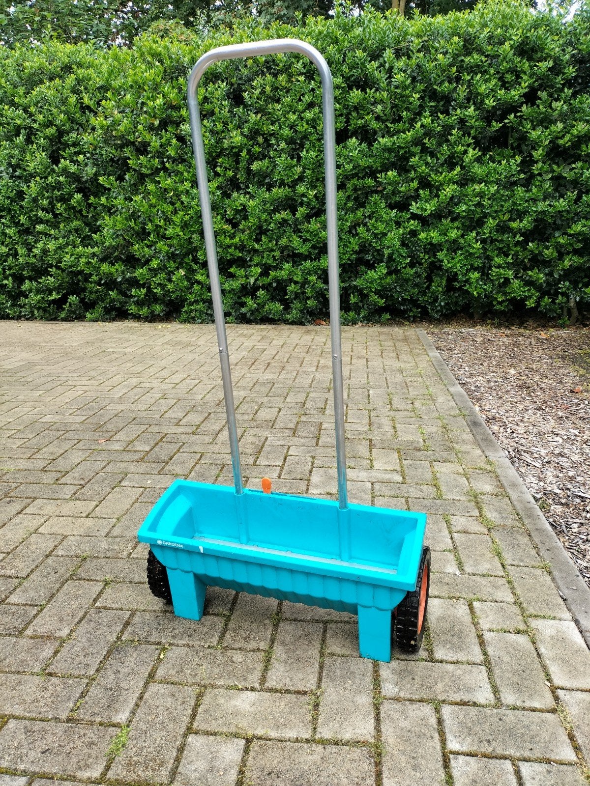 Gardena zaai wagentje, Ophalen