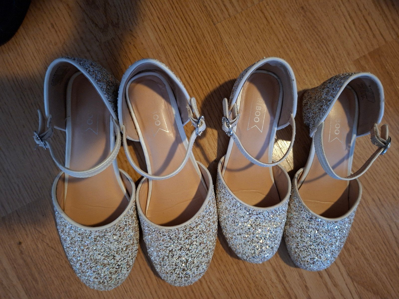 bruidsmeisjes schoenen maat 31 en 34 balarina met hak glitte, Ophalen, Meisje, Schoenen, Friboo