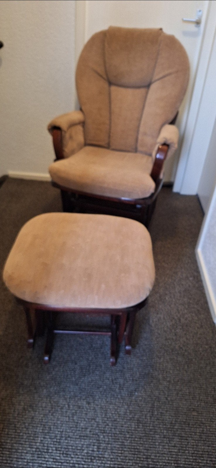Schommel relaxfauteuil met meeschommelende voetenbank, Huis en Inrichting, Ophalen
