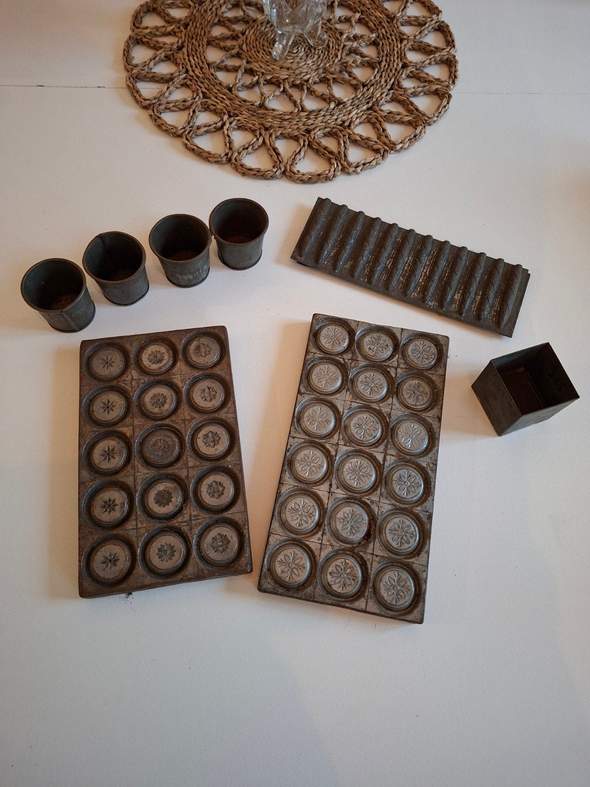 Set antiek brocante oude chocolademal bonbonmal bakvormpjes., Ophalen of Verzenden