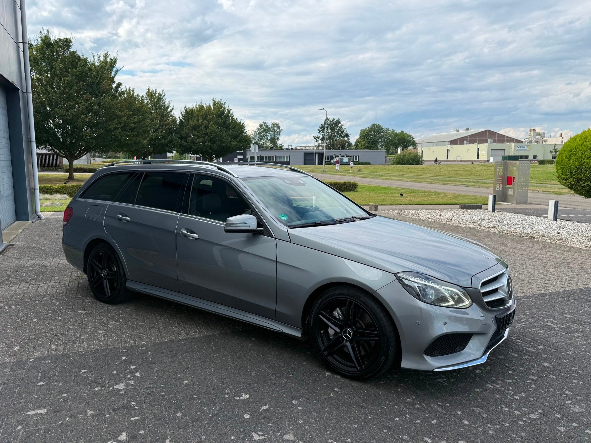 Mercedes-Benz E-klasse Estate 350 Avantgarde AMG Pakket 2014, Auto's, Automaat, Dealer onderhouden, Achterwielaandrijving, Gebruikt