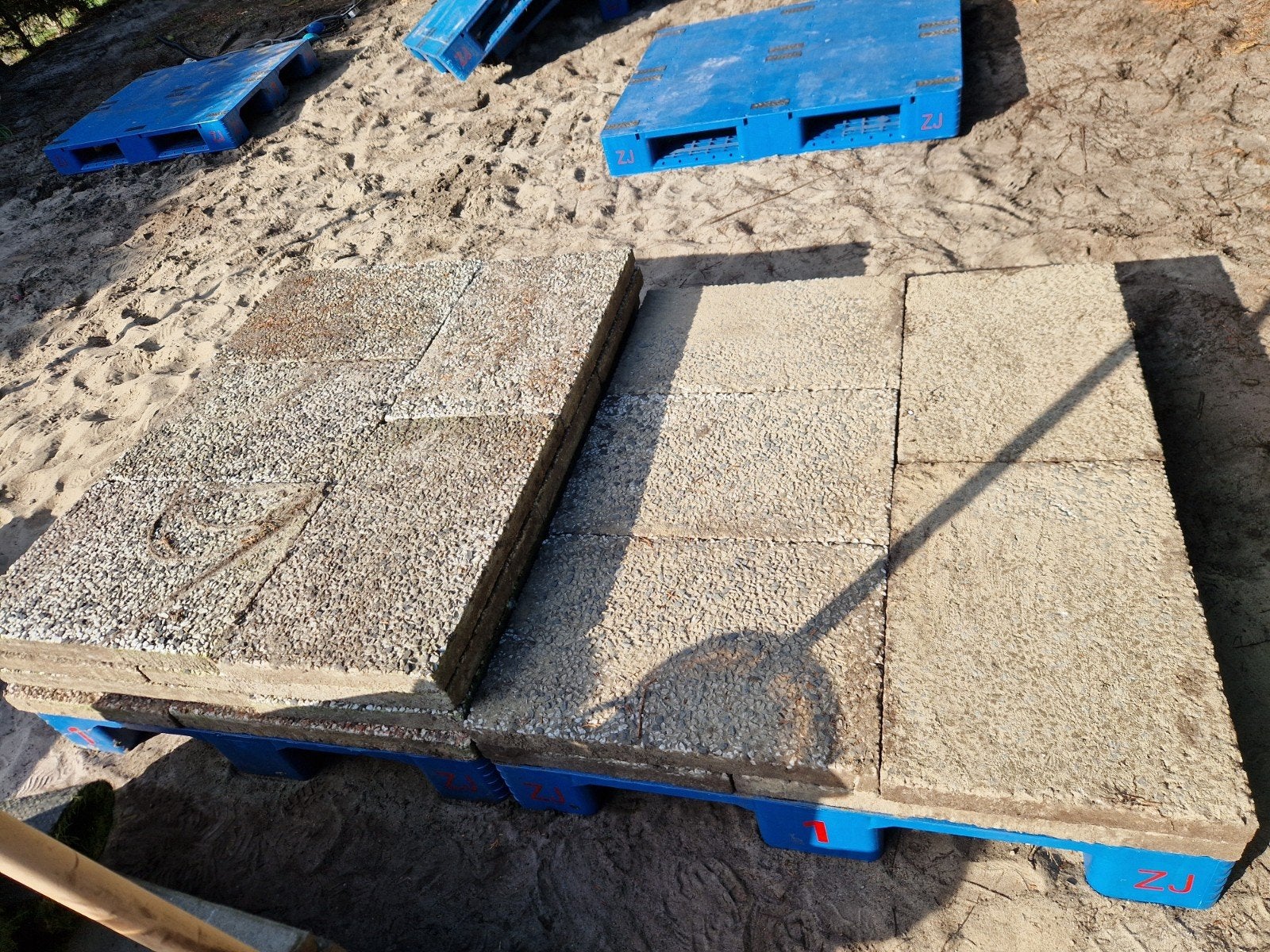 30 stuks 60x 40 grindtegels in voorthuizen, Tuin en Terras, Ophalen, Gebruikt, Overige materialen