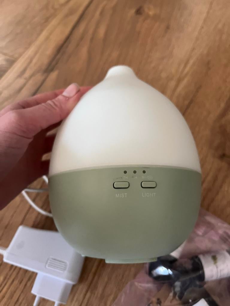 Geurwolkje diffuser met etherische oliën, Huis en Inrichting, Woonaccessoires | Overige, Ophalen, Meerkleurig, Kunststof, Zo goed als nieuw