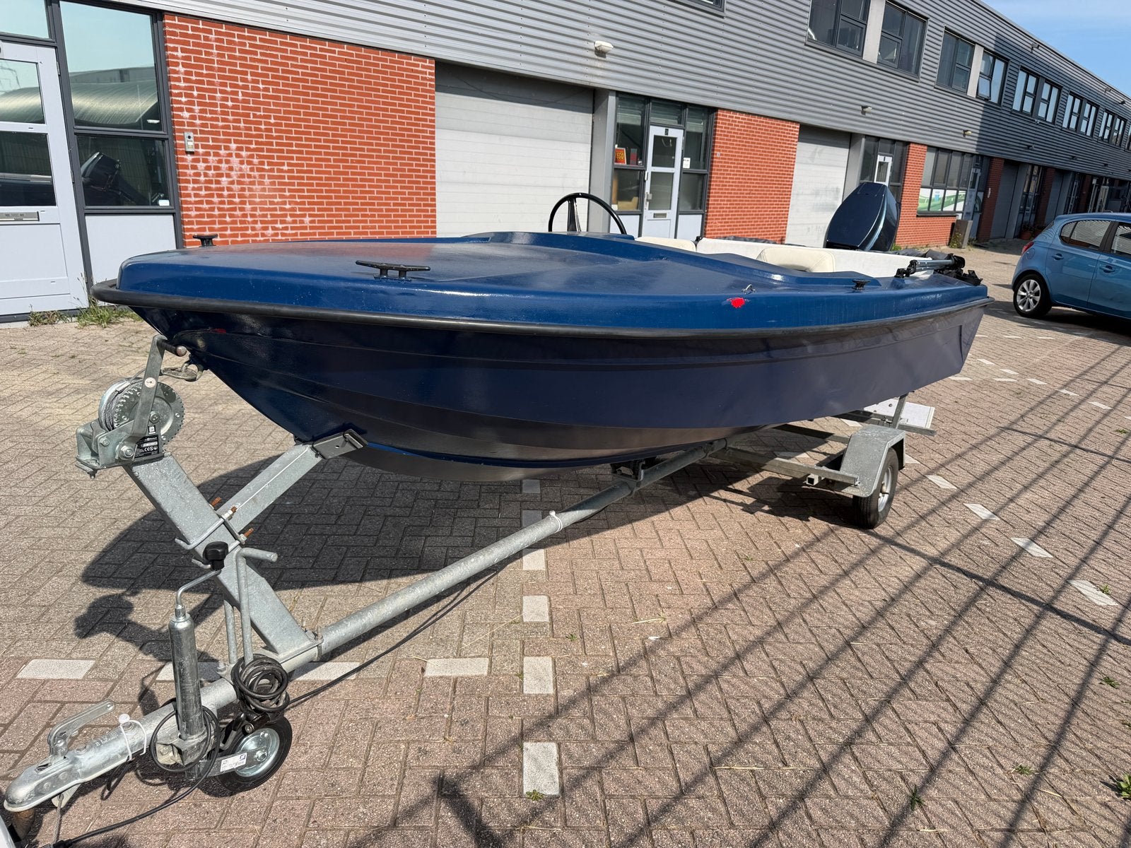 Stijlvolle blauwe speedboot met Yamaha 40pk motor en trailer, Overige merken, Gebruikt, Buitenboordmotor, Tot 1.00 meter