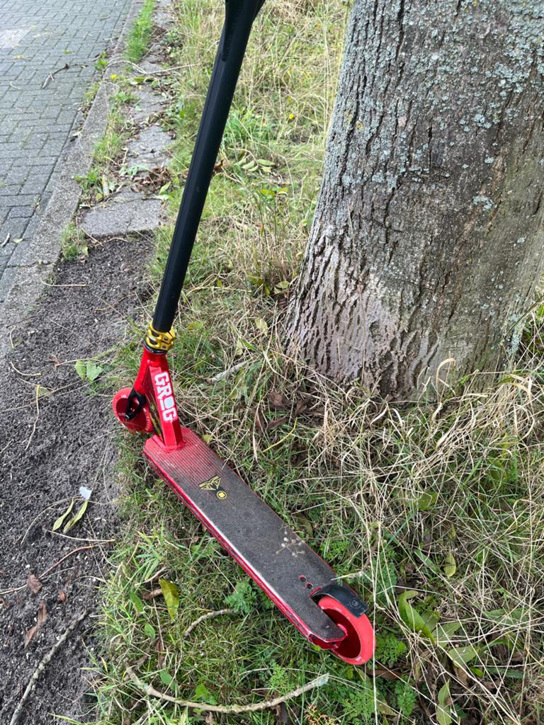 Lucky Johnmarco stuntstep - Rood/Zwart, Fietsen en Brommers, Steps, Ophalen of Verzenden, Zo goed als nieuw, Gewone step