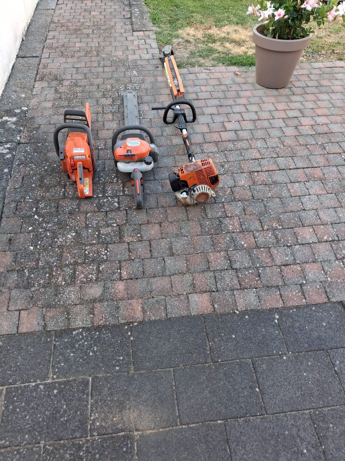 Husqvarna tuingereedschap in juiste staat, Ophalen of Verzenden, Zo goed als nieuw