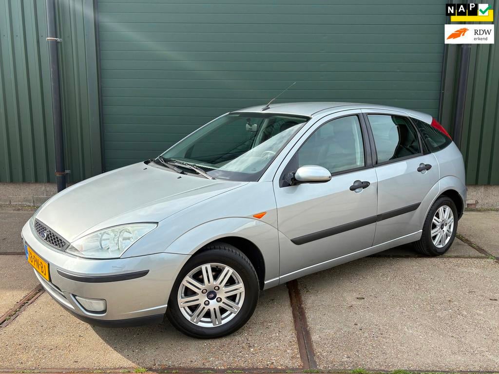 Ford Focus 1.6-16V Futura | Airco | 5Drs | NAP | Leder |, Auto's, Ford, 1596 cc, Gebruikt, 4 cilinders, 49 €/maand