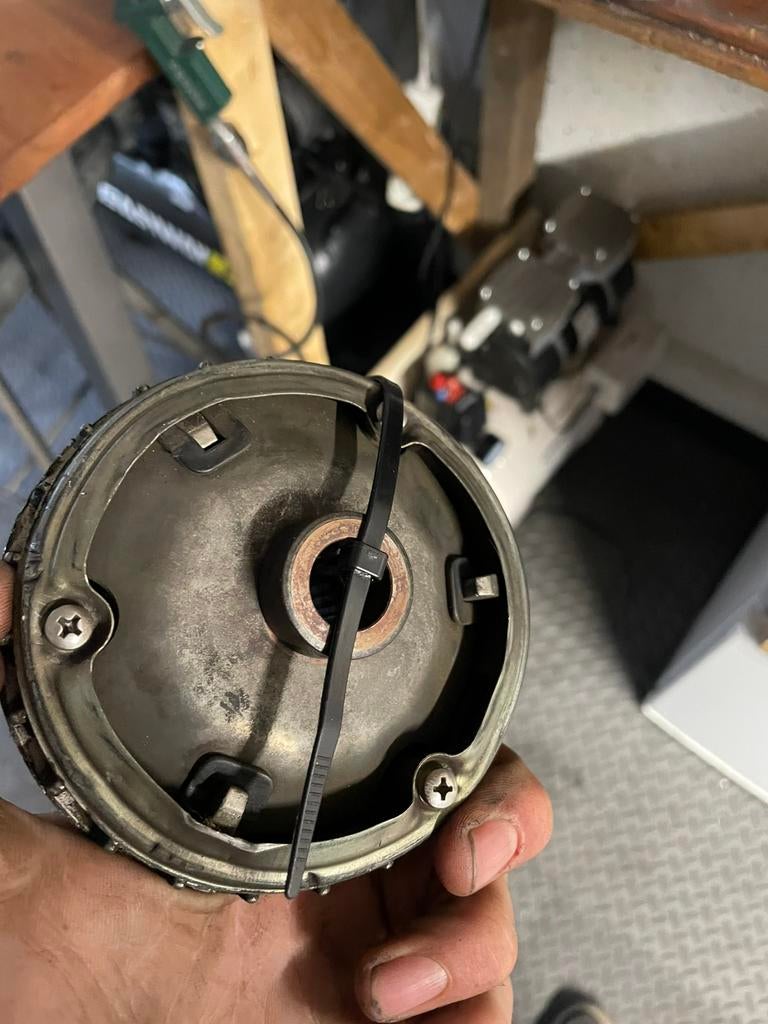 Skr vario, Motoren, Ophalen