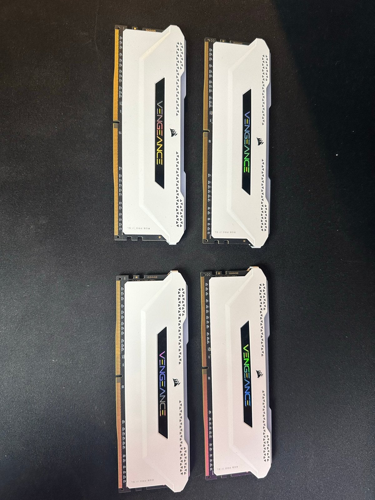 Corsair Vengeance RGB PRO SL 32GB (4x8GB) DDR4 RAM, 32 GB, DDR4, Ophalen of Verzenden, Zo goed als nieuw