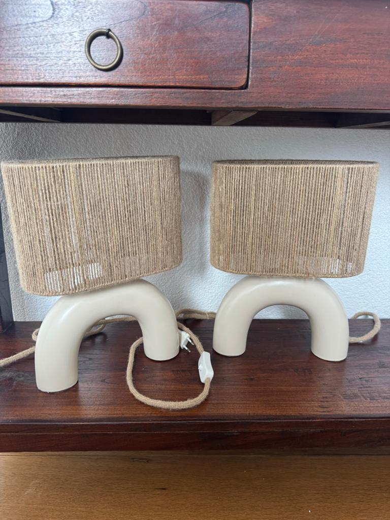 Set van 2 unieke tafellampen met jute kap van SKLUM, Huis en Inrichting, Lampen | Tafellampen, Ophalen, Zo goed als nieuw, Kunststof