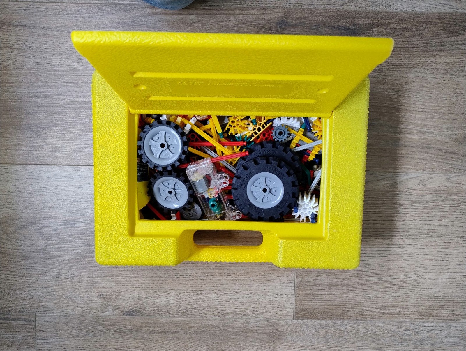 K'nex gele doos met diverse onderdelen, Kinderen en Baby's, Ophalen of Verzenden, Zo goed als nieuw, K'nex