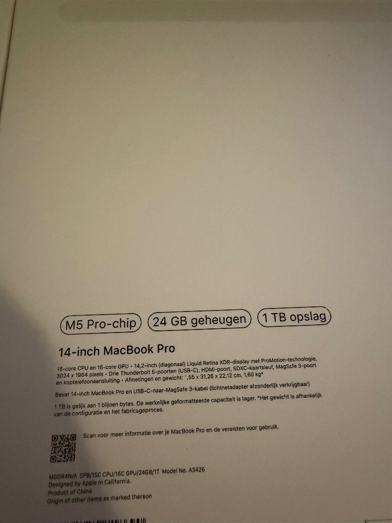 Foto 8 van MacBook 14" M5 Pro Chip | 24GB | 1TB