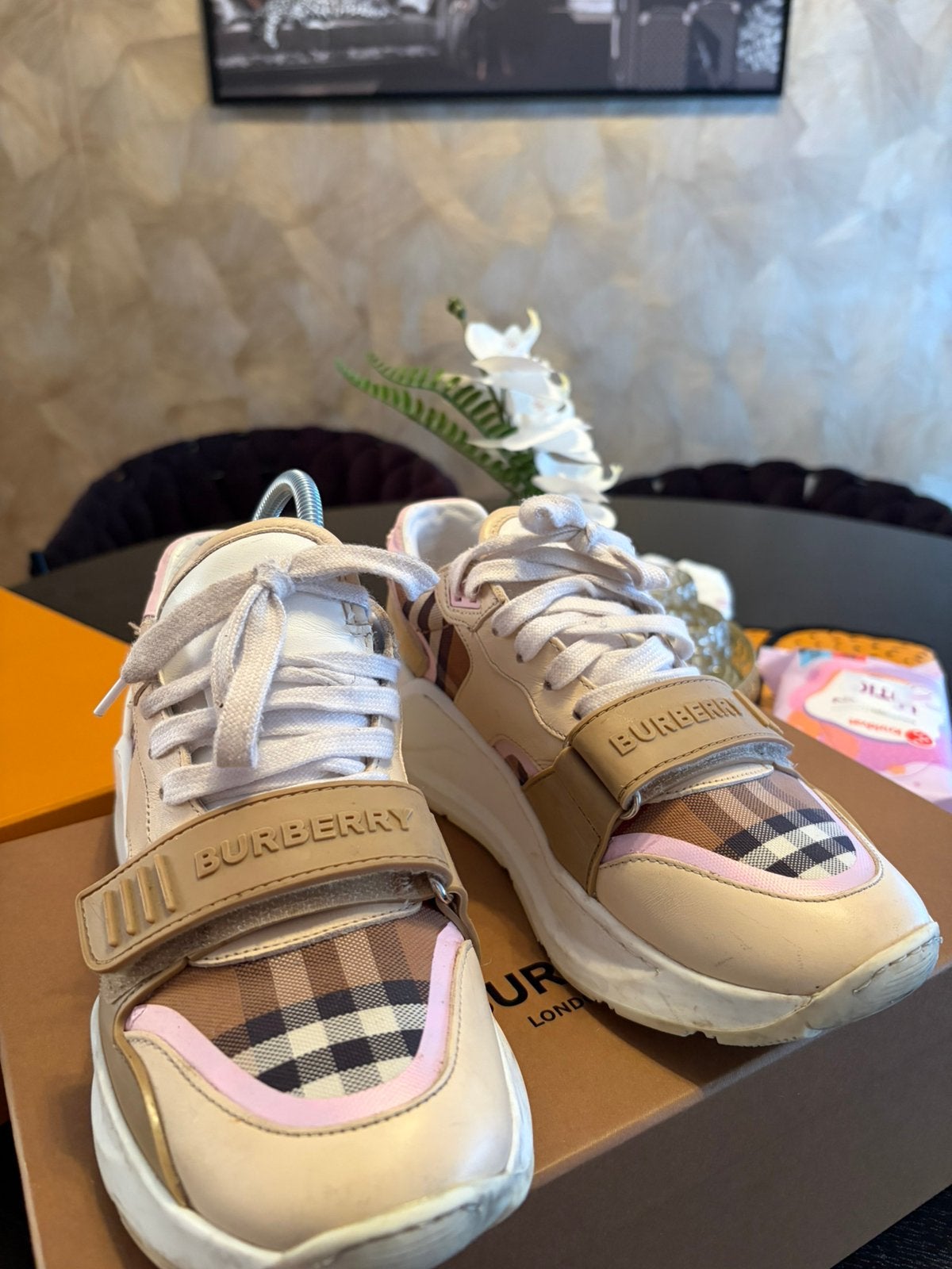 Originele Burberry Sneakers Maat 38, Ophalen of Verzenden, Gedragen, Beige, Sneakers of Gympen