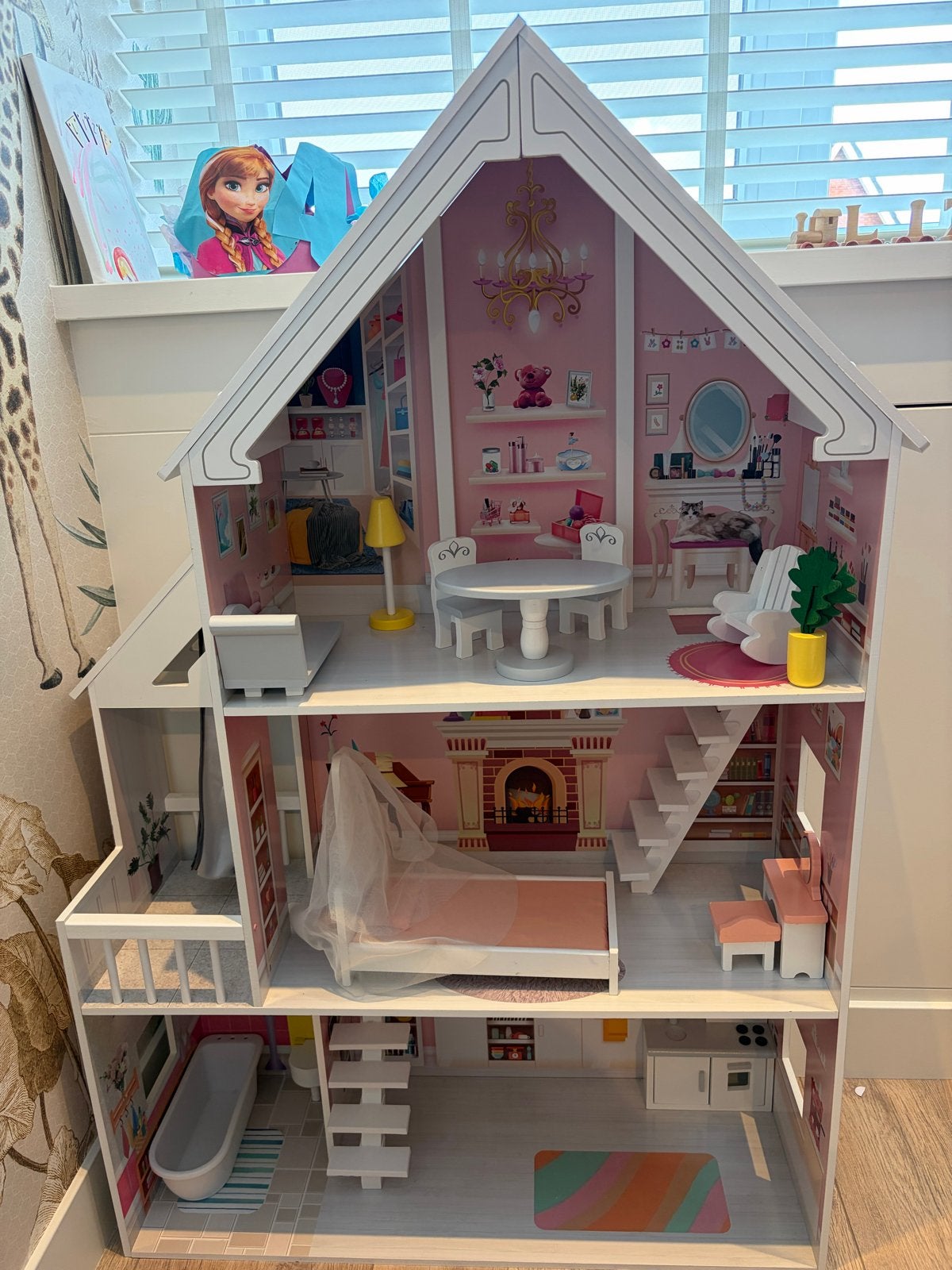 Groot Houten Poppenhuis met Meubels - Zo goed als nieuw, Ophalen, Zo goed als nieuw, Poppenhuis