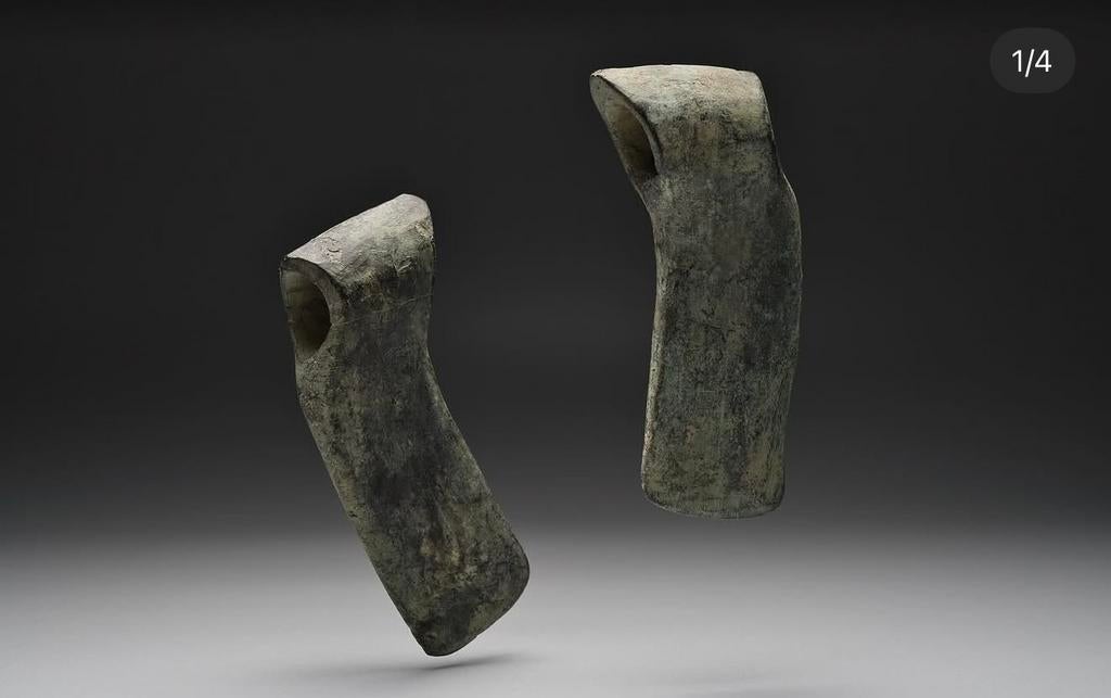 Bronzen bijl , bronstijd, Antiek en Kunst, Ophalen of Verzenden