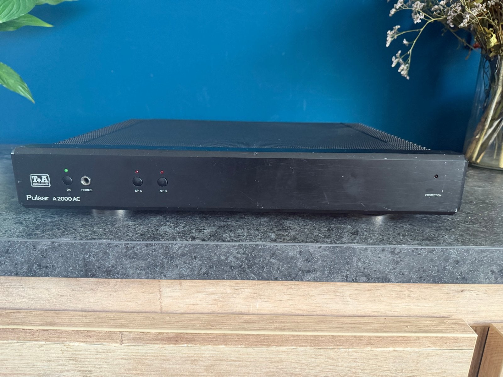 T+A Pulsar A 2000 AC Eindversterker, Audio, Tv en Foto, Versterkers en Receivers, Gebruikt, 120 watt of meer, Stereo, Ophalen
