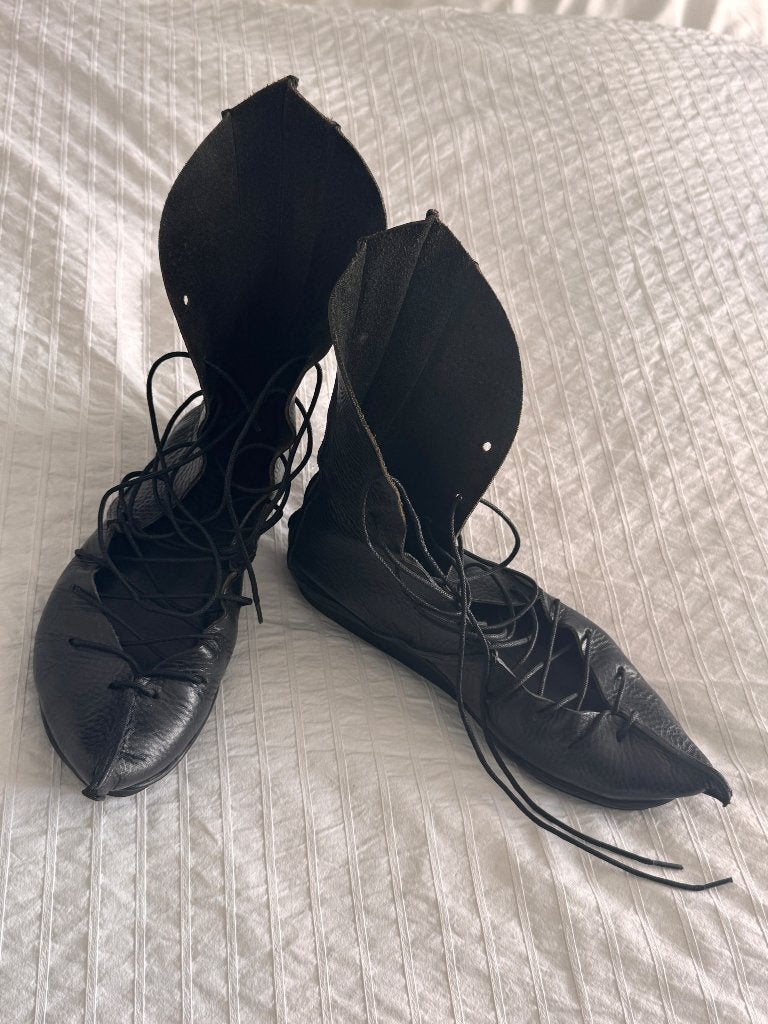 Trippen schoenen, Zwart, Overige typen, Ophalen of Verzenden, Gedragen
