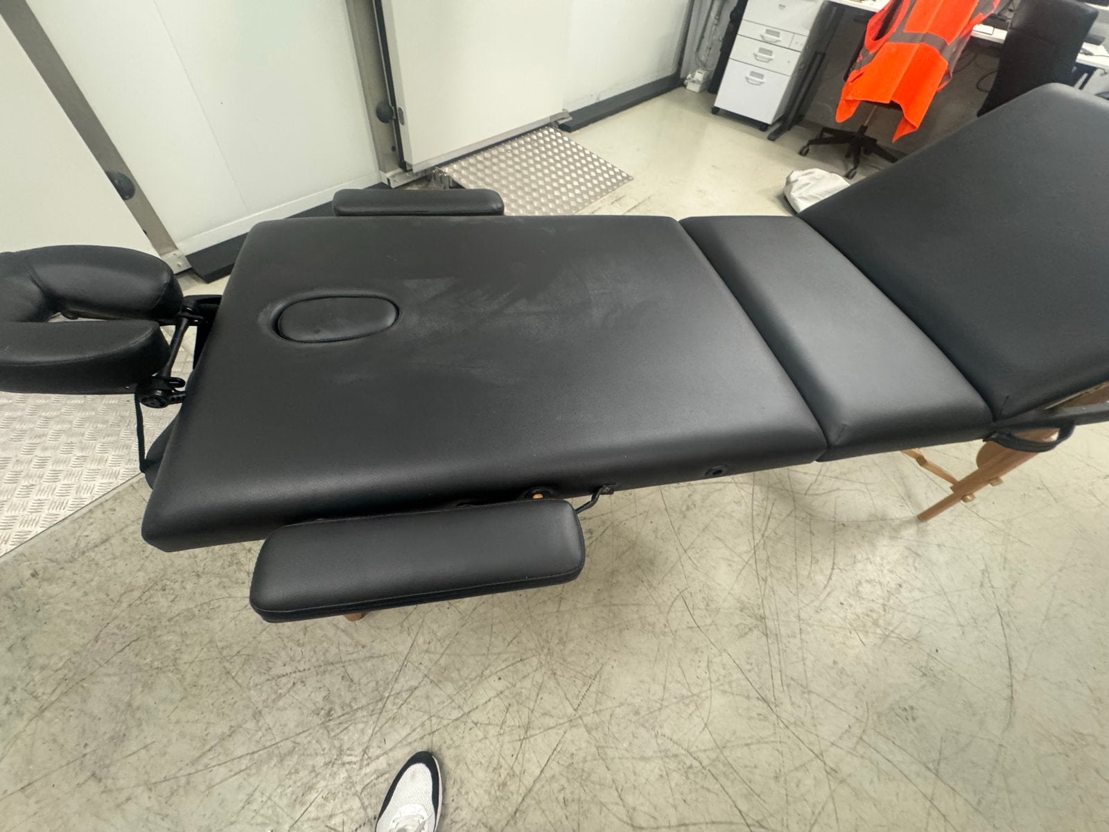 Deze weinig gebruikte massage tafel verkoop ik, Sport en Fitness, Massageproducten, Ophalen, Zo goed als nieuw, Massagetafel