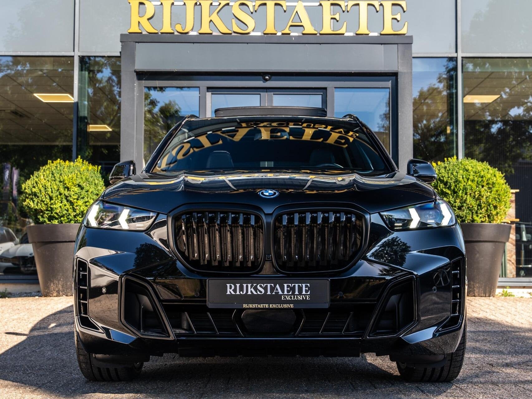 BMW X5 xDrive50e M-Sport PRO|PANO|H&K|LUCHTV|360°|HU|22'|IA, Auto's, Automaat, Dealer onderhouden, Gebruikt, 2395 kg