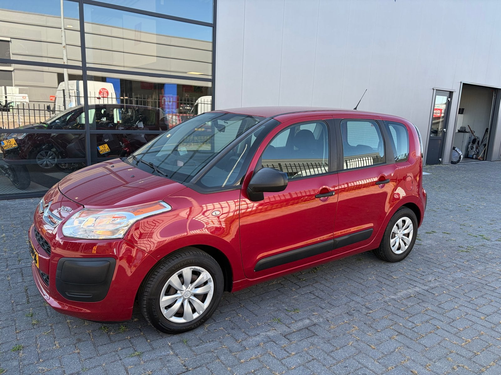 Citroën C3 Picasso 1.4 VTI 70KW 2013 Rood, Auto's, Voorwielaandrijving, Origineel Nederlands, Bedrijf, 1397 cc