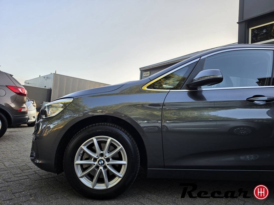 BMW 2-serie Active Tourer - 218i Centennial High Executive/1, Auto's, Automaat, 1345 kg, 136 pk, Gebruikt