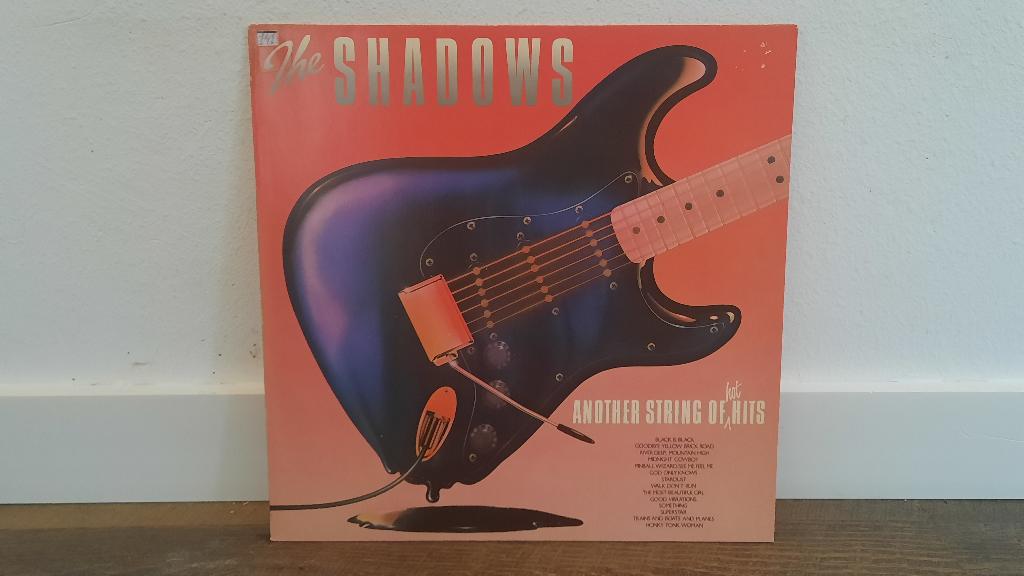 The Shadows ‎– Another String Of Hot Hits LP / Vinyl Plaat, Gebruikt, 1980 - 1989, Ophalen of Verzenden, 12 inch