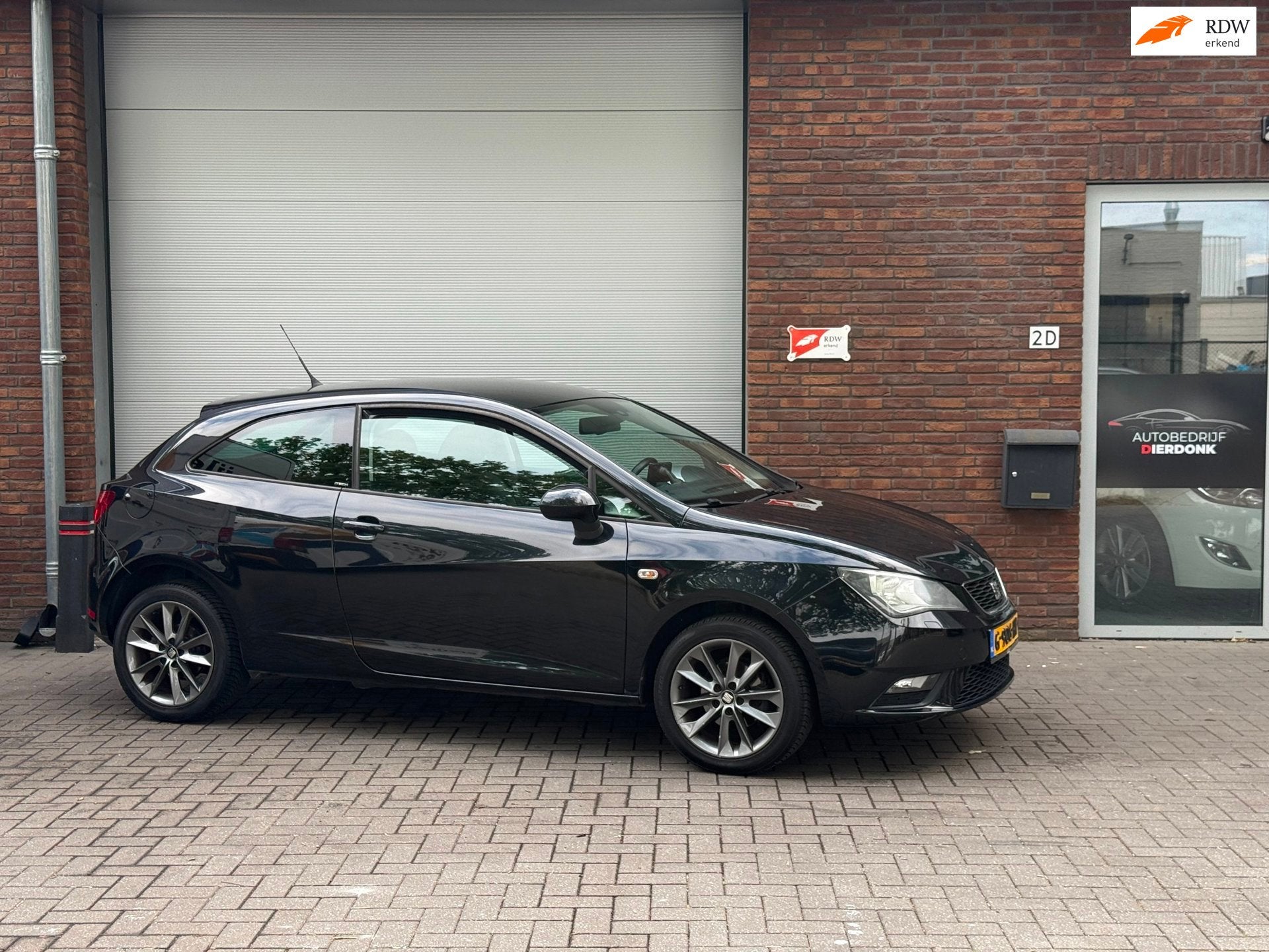 Seat Ibiza SC 1.2 TSI Style|AIRCO|NIEUWE APK|NAVI|LEUKE AUTO, Auto's, Voorwielaandrijving, Euro 5, Zwart, Automatische klimaatregeling