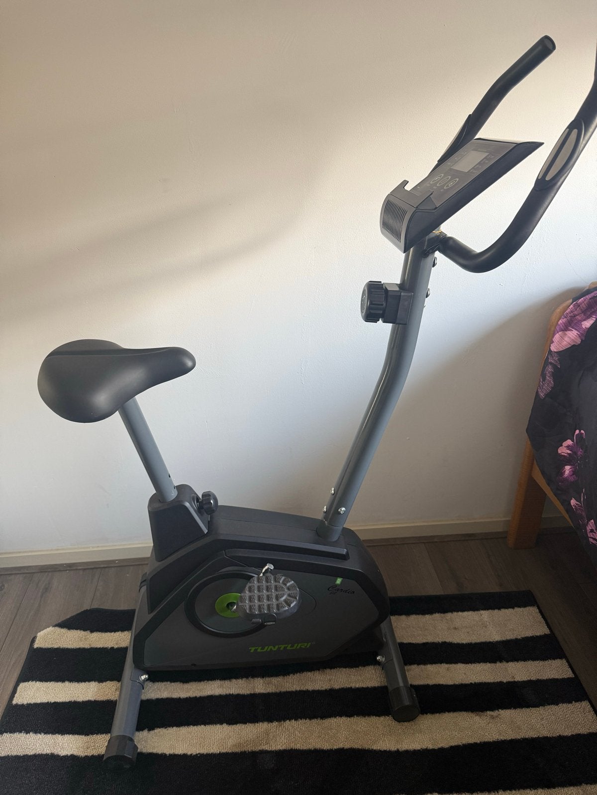 Tunturi Hometrainer // Amper gebruikt! // Bieden mag!