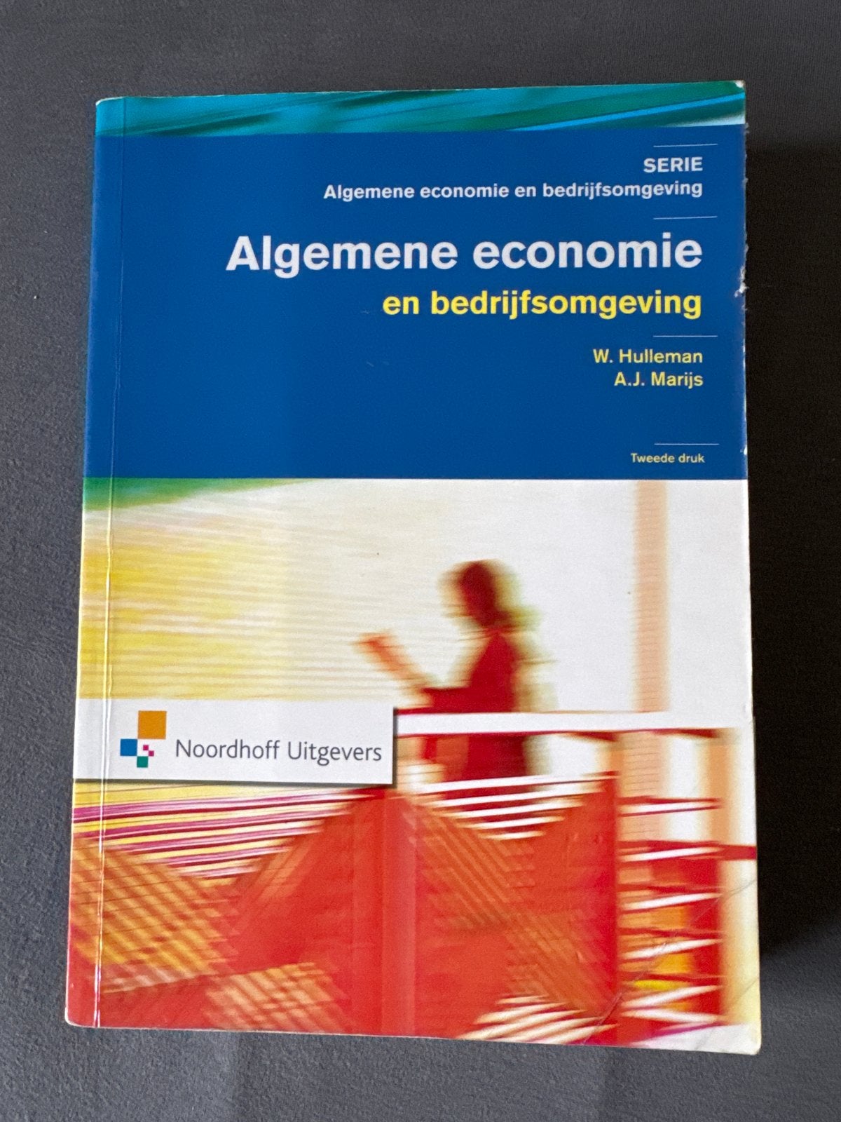 Algemene economie en bedrijfsomgeving - W. Hulleman, Boeken, Studieboeken en Cursussen, Ophalen of Verzenden, Gamma, Gelezen, HBO
