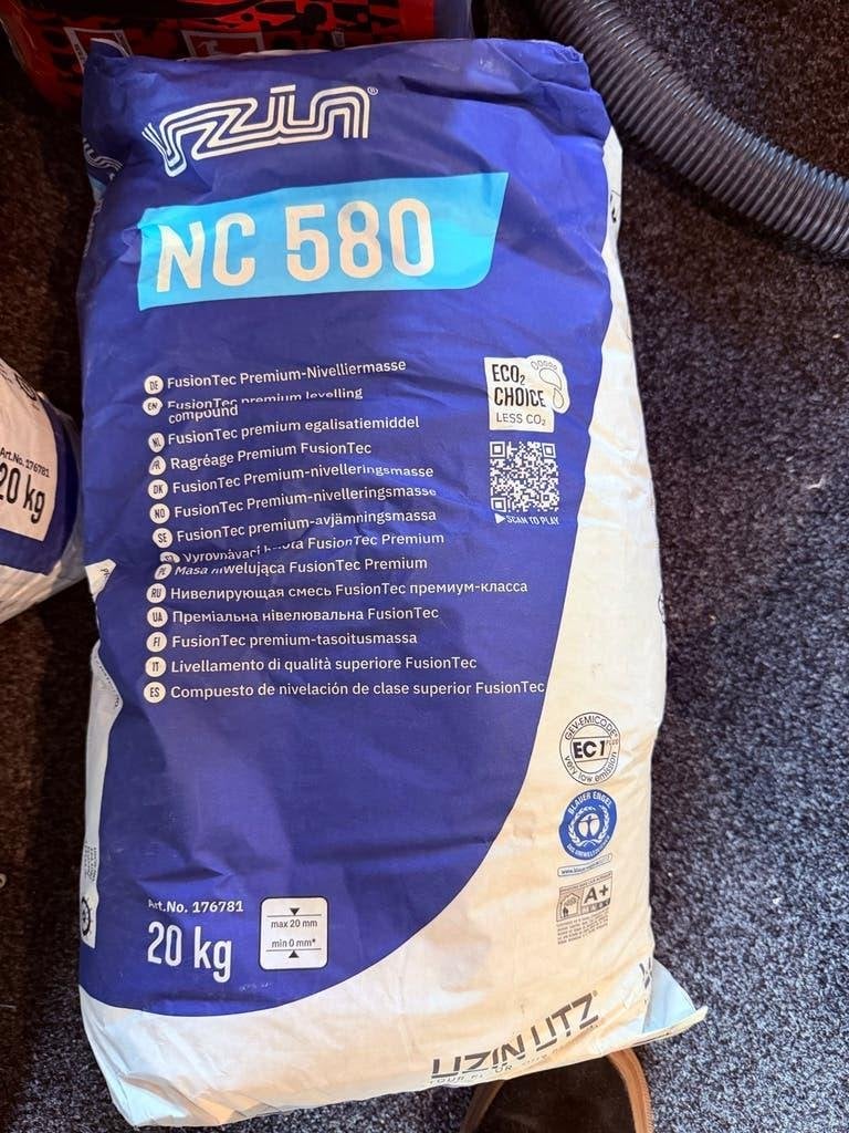 30kg Uzin NC 580 Egaline & PE 360plus Primer, Ophalen, Overige typen, Nieuw, Minder dan 20 cm