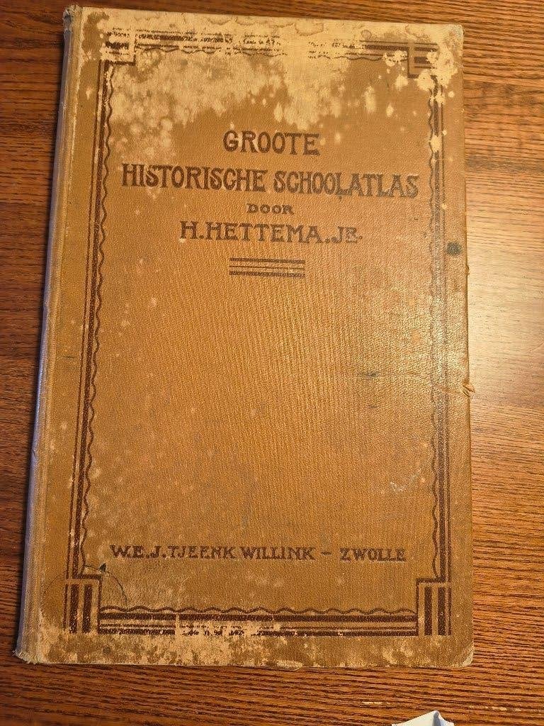 Te koop: Groote historische schoolatlas (uit 1927), Gelezen, Overige atlassen, Ophalen of Verzenden, 1800 tot 2000